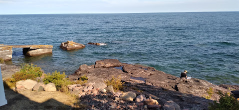 Tara with her ukulele on the North shore of Lake Superior.